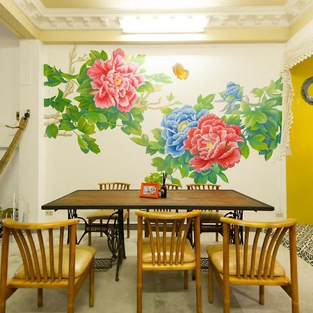 The Neighbors Hostel (Adults Only) Phuket Exterior photo