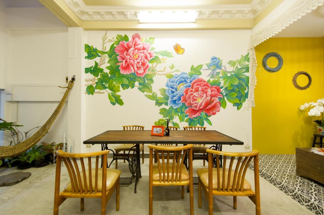 The Neighbors Hostel (Adults Only) Phuket Exterior photo